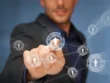 Das Online-Business starten ist eine der besten Möglichkeiten, die Selbstständigkeit im Internet zu leben und die Freiheit eines eigenen Unternehmens zu genießen. Viele angehende Unternehmer suchen nach digitalen Geschäftsideen, um ihr E-Commerce Geschäftsmodell erfolgreich umzusetzen. Dabei bietet das Internet zahlreiche Chancen, von passivem Einkommen online bis hin zu Freelancing. Hier sind einige wichtige Freelancing Tipps, die dir helfen können, dein Geschäft auf stabile Füße zu stellen. Ein sehr beliebtes Modell im Bereich des Online-Business ist Affiliate Marketing. Die richtigen Affiliate Marketing Strategien können dir helfen, mit minimalem Aufwand hohe Einnahmen zu erzielen. Eine weitere Möglichkeit, im Online-Bereich erfolgreich zu werden, ist das Dropshipping. Eine Dropshipping Anleitung zeigt dir, wie du ein Geschäft aufbaust, bei dem du Produkte verkaufst, ohne sie selbst lagern zu müssen. Doch um wirklich sichtbar zu werden, ist SEO für Online-Unternehmen unerlässlich. Mit den richtigen Techniken kannst du sicherstellen, dass dein Angebot in den Suchmaschinen gut platziert ist und deine Zielgruppe dich findet. Darüber hinaus sind Content-Marketing Strategien eine Schlüsselkomponente für den Erfolg im Online-Business. Die Erstellung wertvoller Inhalte hilft nicht nur bei der Suchmaschinenoptimierung, sondern auch dabei, Vertrauen zu deiner Zielgruppe aufzubauen. Für diejenigen, die in den Online-Handel einsteigen möchten, ist es wichtig, einen Online-Shop zu erstellen, der sowohl funktional als auch ansprechend ist. Online-Marketing spielt dabei eine entscheidende Rolle, um dein Produkt oder deine Dienstleistung einem breiten Publikum bekannt zu machen. Auch die Selbstständigkeit als Coach oder die Möglichkeit, sich als Freelancer selbstständig zu machen, bieten ausgezeichnete Chancen, im Internet zu arbeiten und Einkommen zu generieren. Ein weiteres Thema ist das Online Einkommen generieren. Es gibt viele Wege, Geld im Internet zu verdienen, von der Erstellung eines Online Business für Anfänger bis hin zu fortgeschrittenen Strategien, die auch ein Nebeneinkommen online ermöglichen. Marketing für Selbstständige ist ebenfalls wichtig, um eine starke Präsenz aufzubauen und den richtigen Kundenkreis anzusprechen. In der heutigen digitalen Welt spielt auch Social Media für Business eine immer wichtigere Rolle. Durch gezielte Marketingmaßnahmen und Branding für Online-Business kannst du deine Marke effektiv aufbauen und deine Zielgruppe erreichen. Unternehmer werden erfordert Mut, aber mit der richtigen Planung und den passenden Ressourcen, wie etwa dem Gründen eines Online-Unternehmens, ist der Weg zum Erfolg absolut möglich. Ein weiterer lukrativer Bereich ist das Erstellen und Verkaufen von Online-Kursen. Dies ermöglicht es dir, dein Wissen zu monetarisieren und Menschen weltweit zu helfen, während du gleichzeitig dein eigenes Online-Business ausbaust. All diese Ideen zusammen bieten dir eine breite Palette an Möglichkeiten, die Selbstständigkeit im Internet zu leben und finanziellen Erfolg zu erzielen.